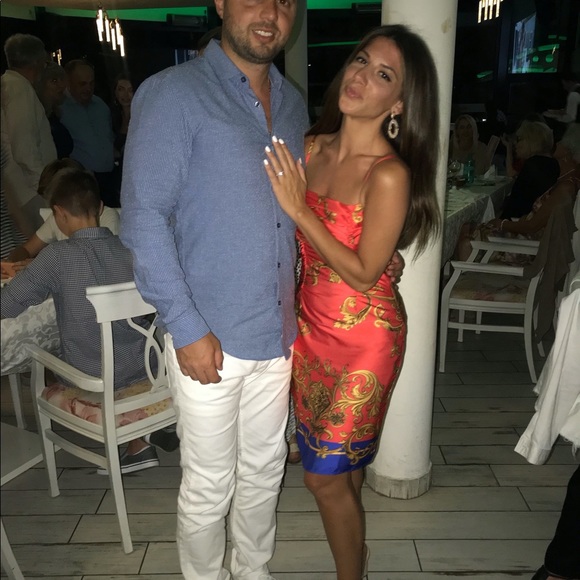 Marciano dress ✨ - Picture 3 of 7